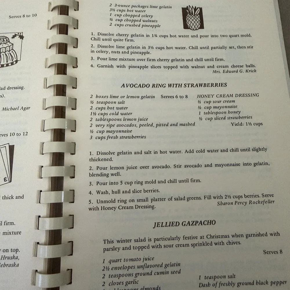Vintage 1970s  Think Christmas Cookbook Junior League Washington DC Recipes